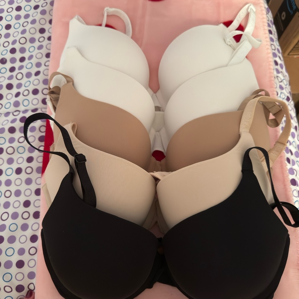 Victoria's Secret Bra Collection - 5 Bras all 32 DD